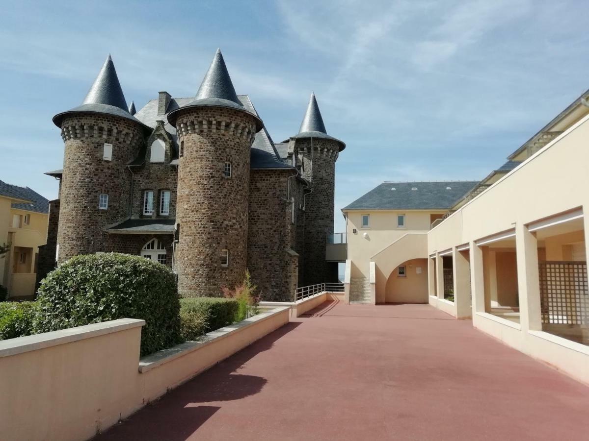 Les Terrasses Du Chateau Barneville-Carteret Exterior photo
